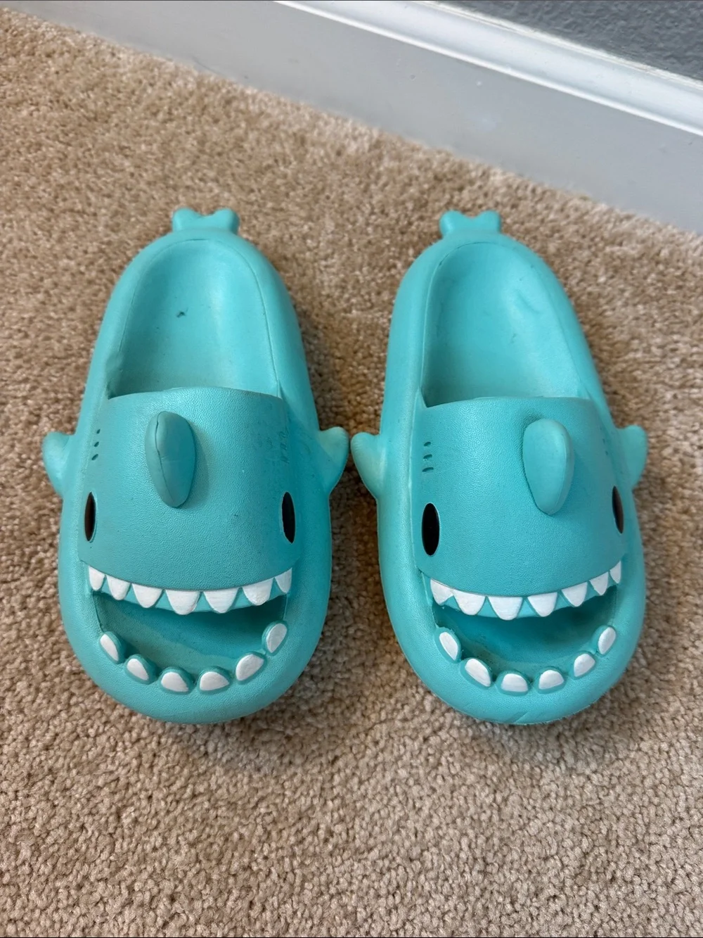 Amazon Kids Shark Slip-On Slippers in Teal